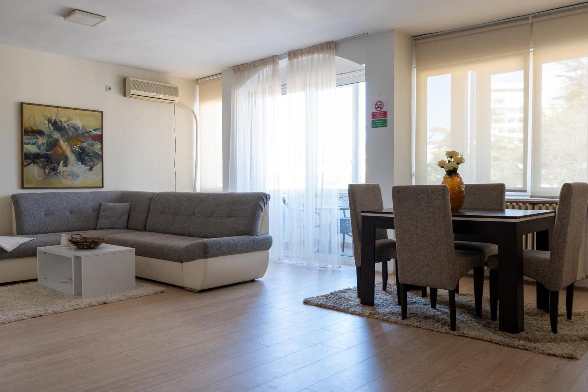 Apartment In City Center Of سكوبجي المظهر الخارجي الصورة